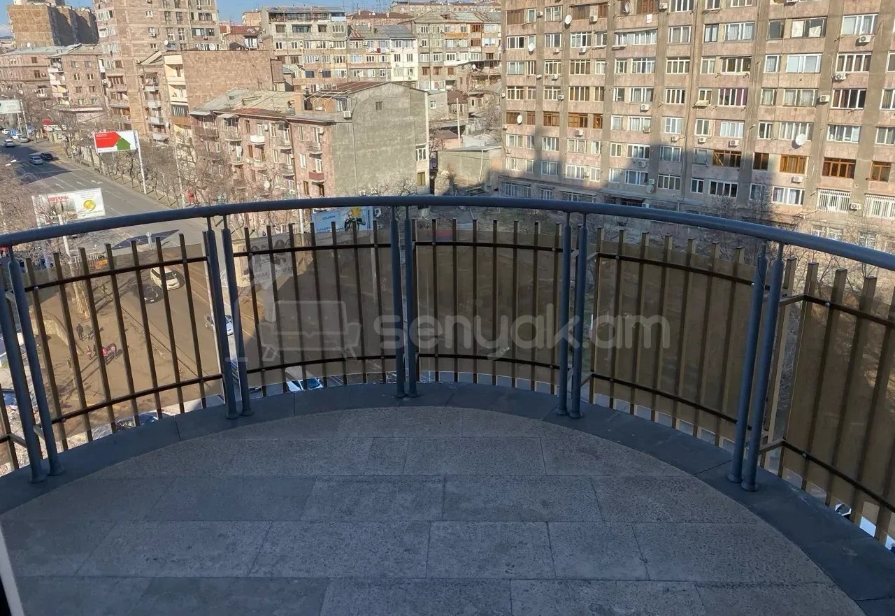 3 Սենյականոց Բնակարան Նորակառույցում, 83քմ, 8/17 հարկ, Կապիտալ Վերանորոգված