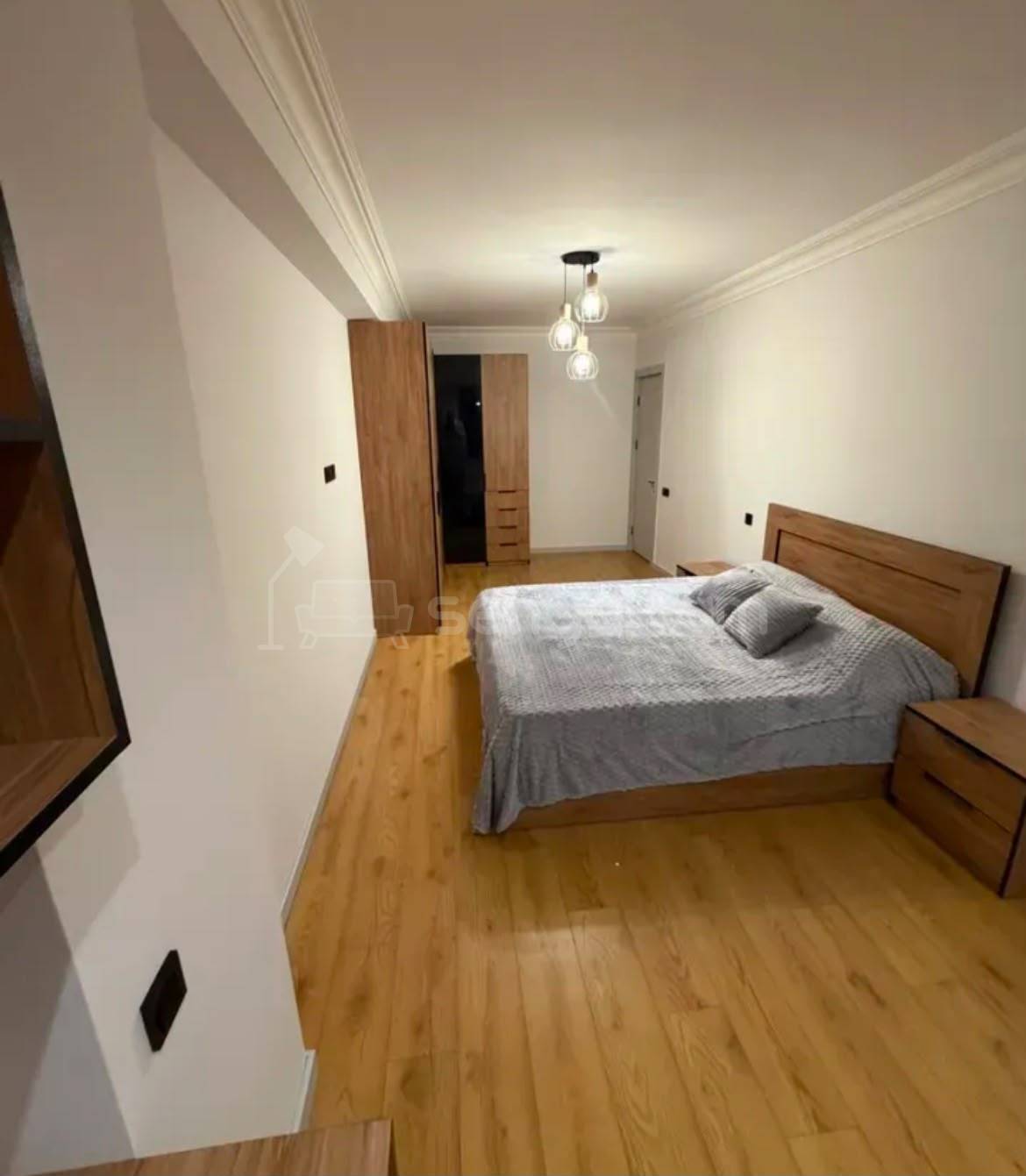 4 Սենյականոց Բնակարան, 92քմ, 4/11 հարկ, Կապիտալ Վերանորոգված, Կահավորված, Արևկող
