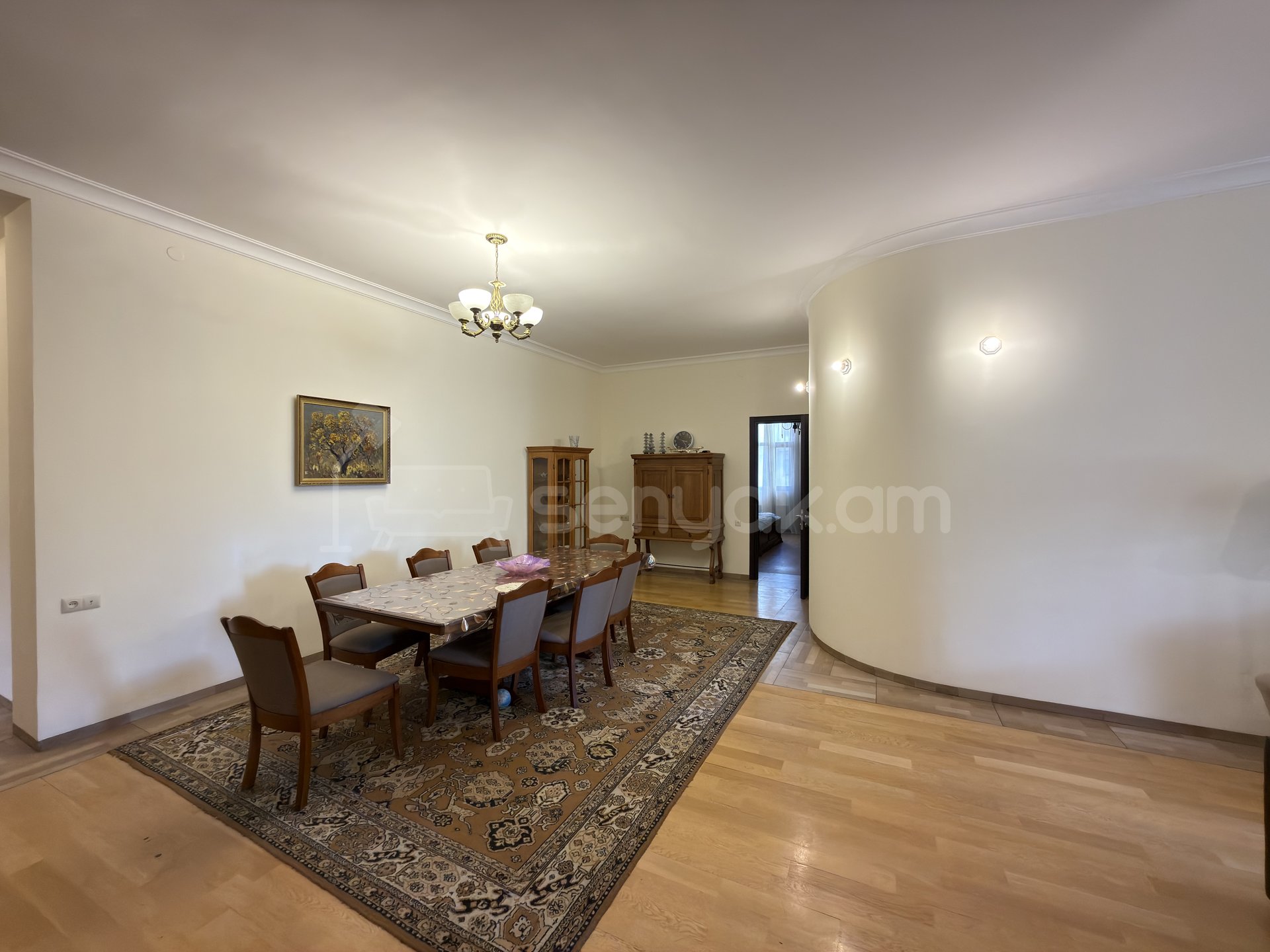 4 Սենյականոց Բնակարան Նորակառույցում, 195քմ, 2/3 հարկ, Կապիտալ Վերանորոգված, Կահավորված, Արևկող