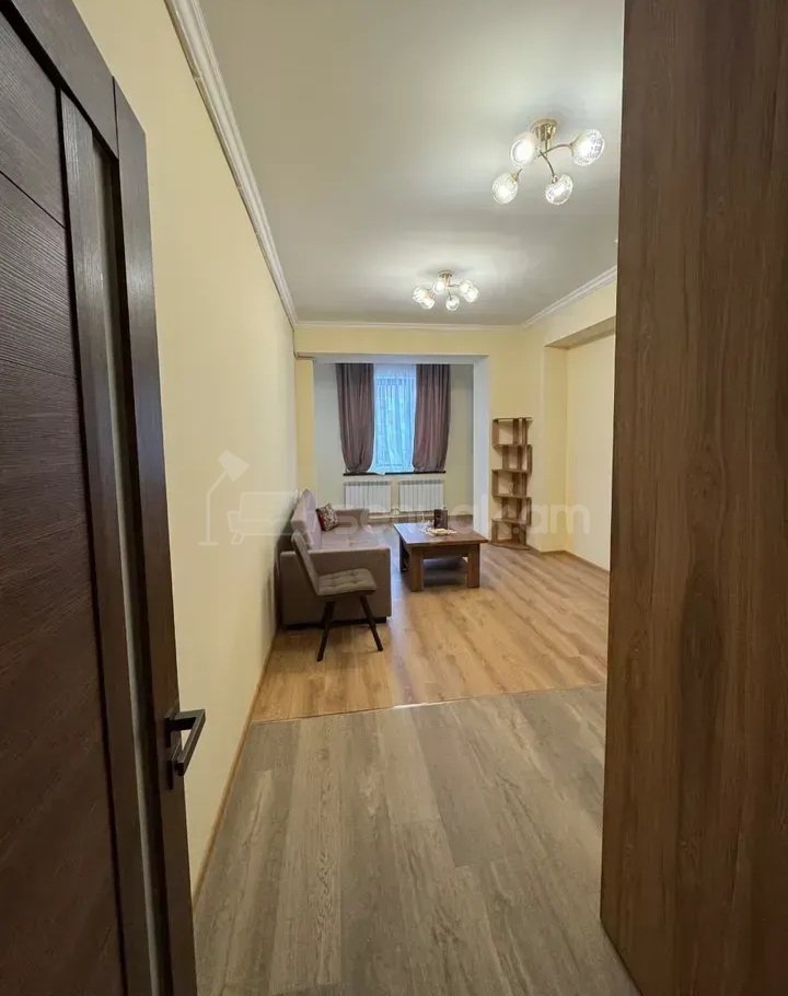 3 Սենյականոց Բնակարան Քարե Շենքում, 73քմ, 5/16 հարկ, Դիզայներական Վերանորոգված, Կահավորված