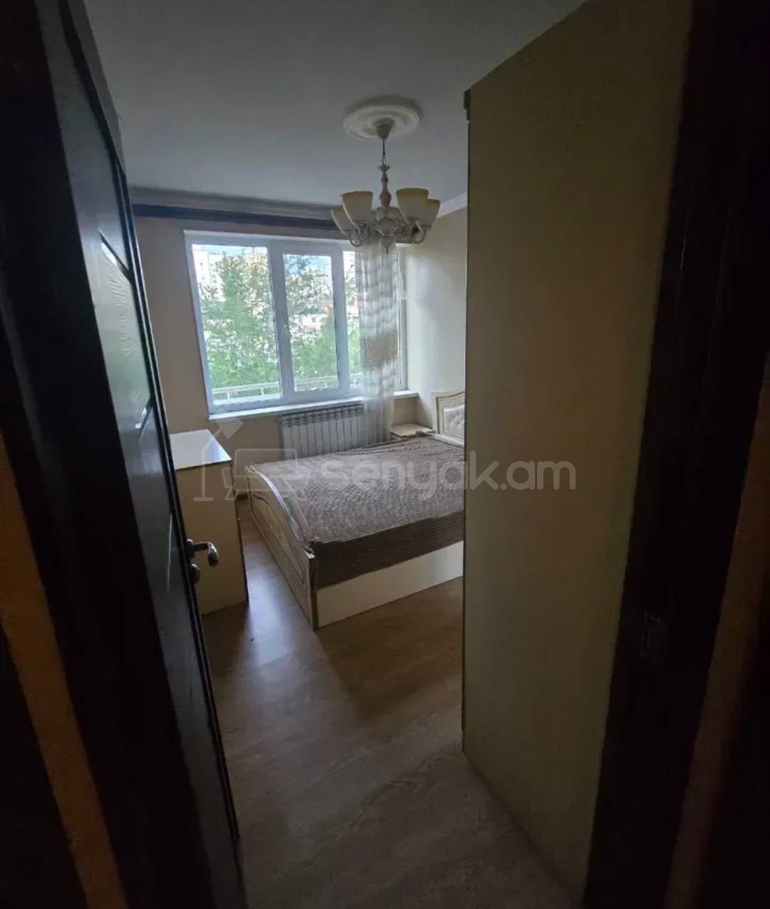 3 Սենյականոց Բնակարան Քարե Շենքում, 76քմ, 3/5 հարկ, Կապիտալ Վերանորոգված, Կահավորված