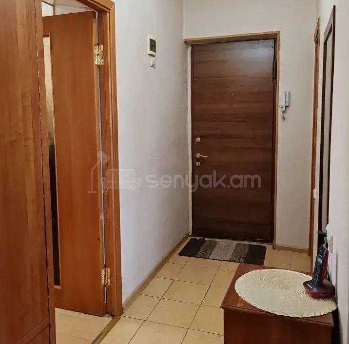 3 Սենյականոց Բնակարան Քարե Շենքում, 76քմ, 3/5 հարկ, Կոսմետիկ Վերանորոգված