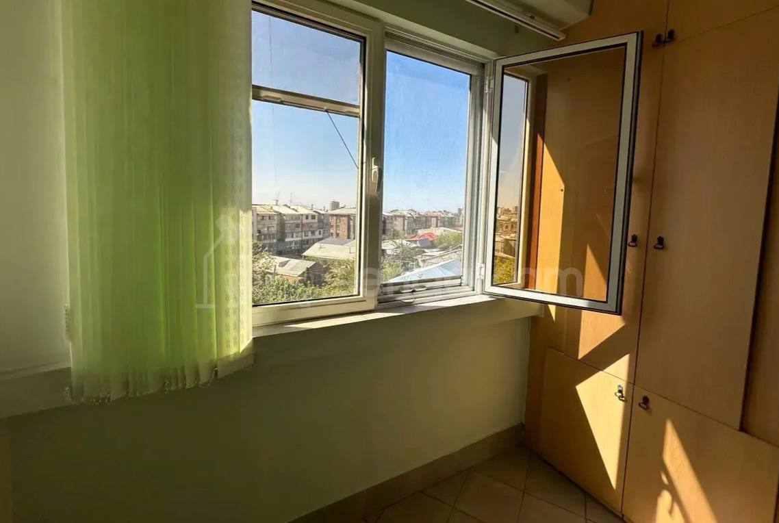 4 Սենյականոց Բնակարան, 93քմ, 4/9 հարկ, Կապիտալ Վերանորոգված, Կահավորված, Արևկող