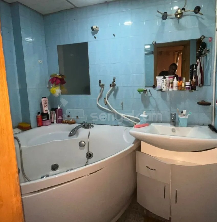 3 Սենյականոց Բնակարան, 93քմ, 11/12 հարկ, Պետական Վիճակում