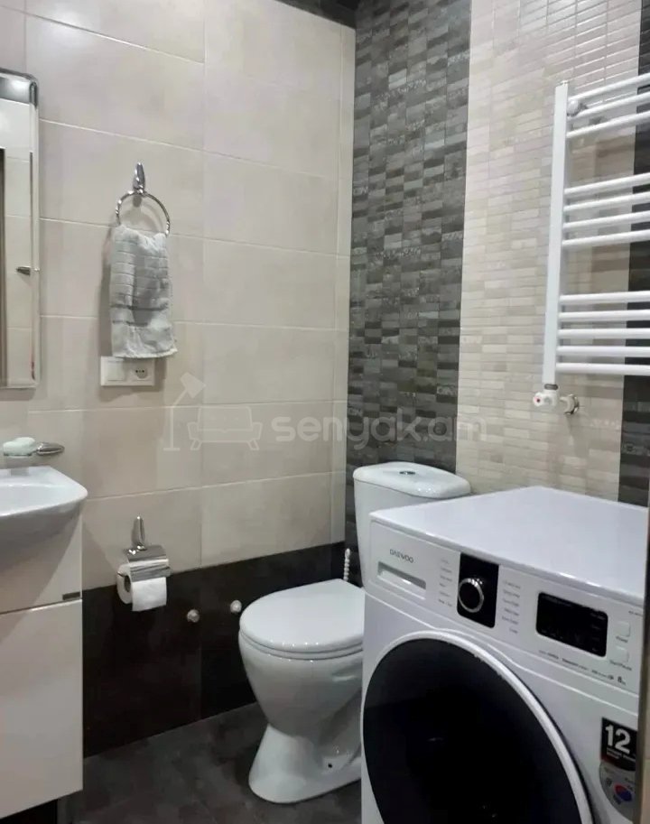2 Սենյականոց Բնակարան Քարե Շենքում, 56քմ, 1/5 հարկ, Կապիտալ Վերանորոգված