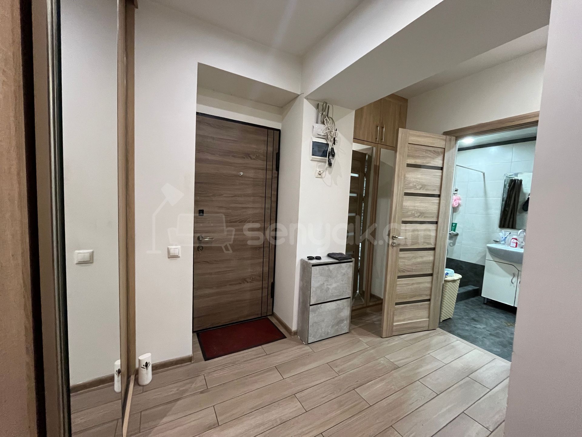 2 Սենյականոց Բնակարան Քարե Շենքում, 56քմ, 1/5 հարկ, Կապիտալ Վերանորոգված