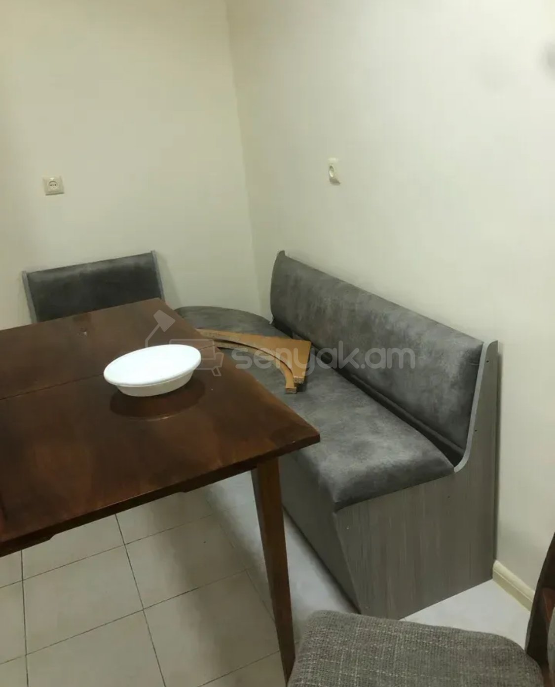 3 Սենյականոց Բնակարան, 94քմ, 6/9 հարկ, Կապիտալ Վերանորոգված, Կահավորված