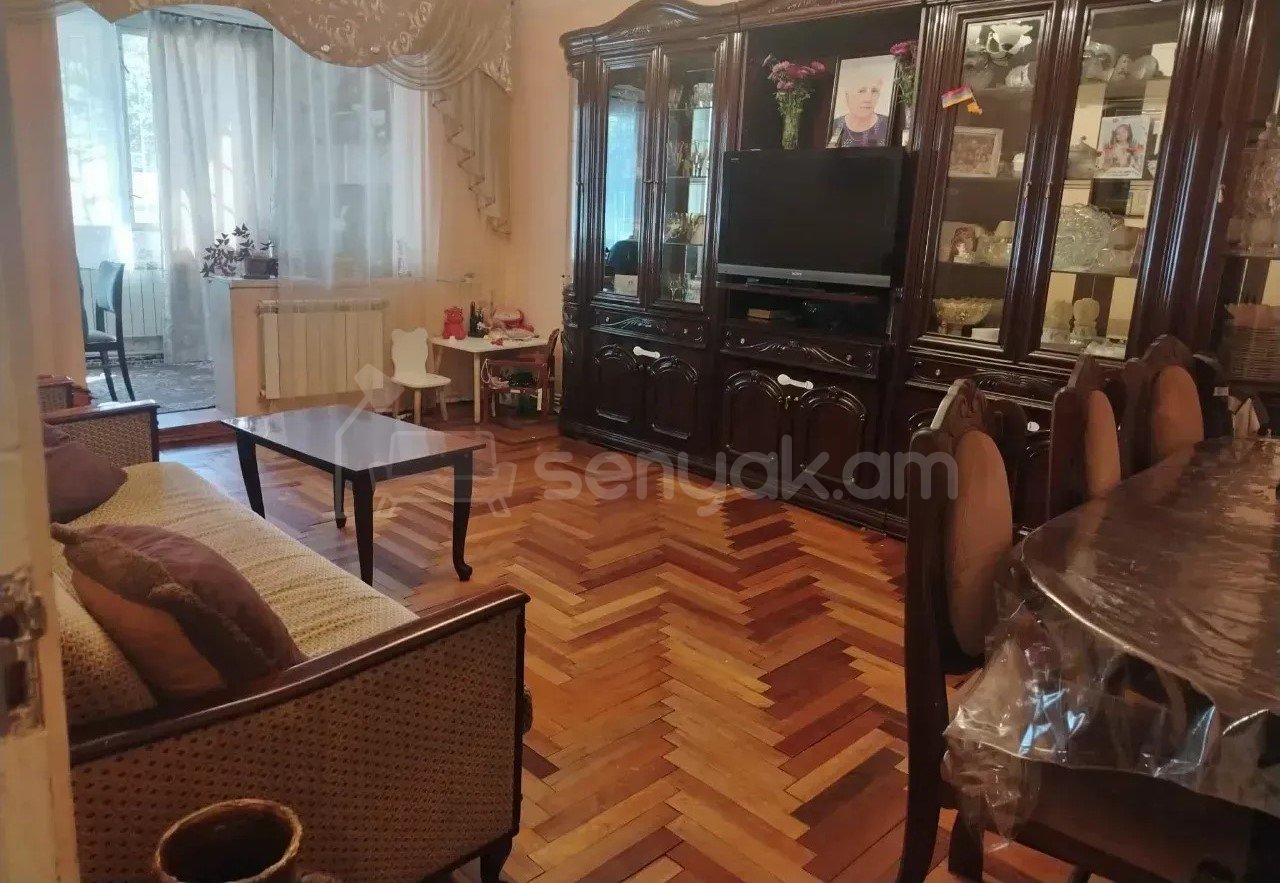 3 Սենյականոց Բնակարան, 80քմ, 1/9 հարկ, Նորմալ Վիճակում