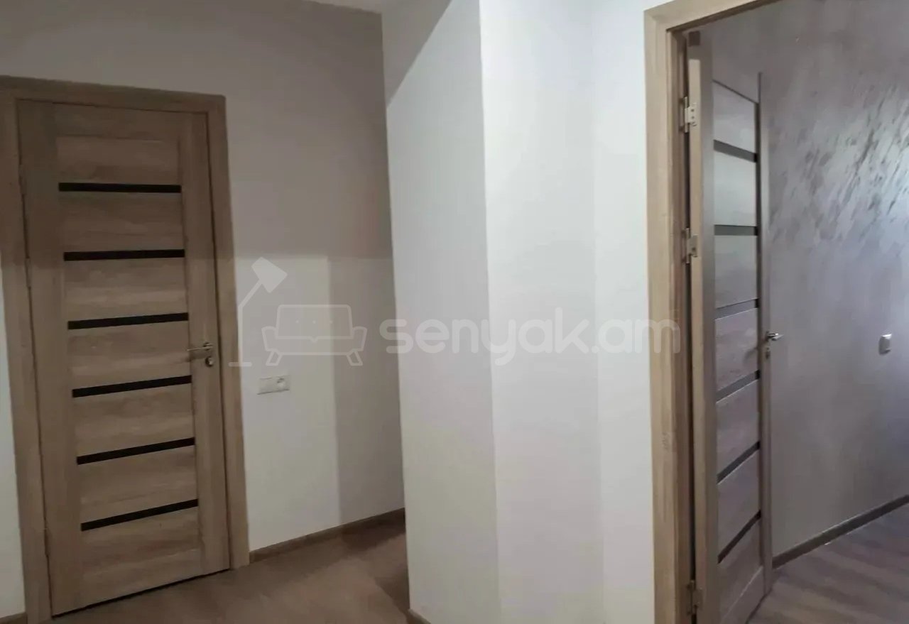 2 Սենյականոց Բնակարան Քարե Շենքում, 56քմ, 1/5 հարկ, Կապիտալ Վերանորոգված
