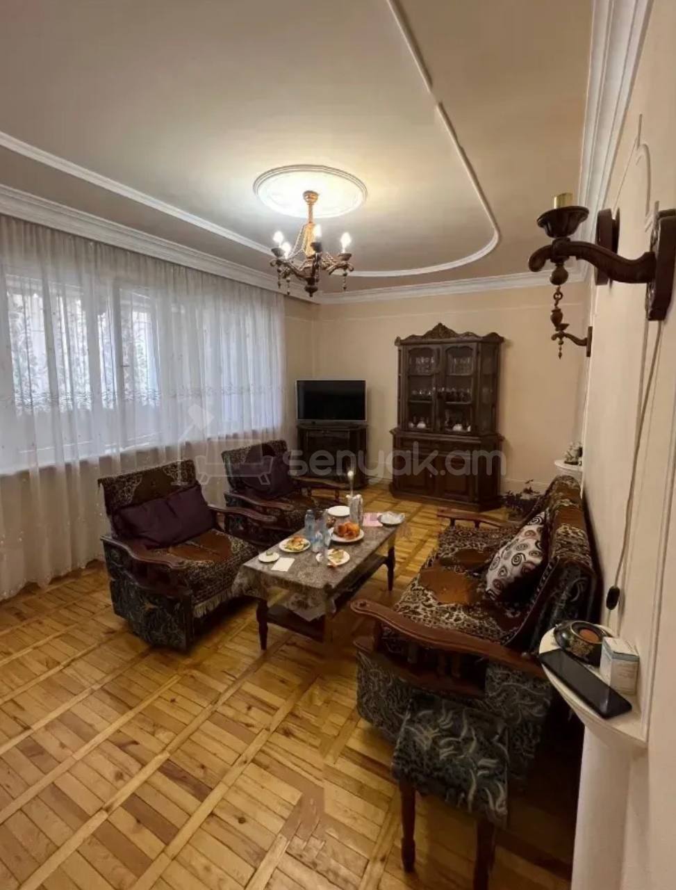 3 Սենյականոց Բնակարան, 125քմ, 1/9 հարկ, Նորմալ Վիճակում