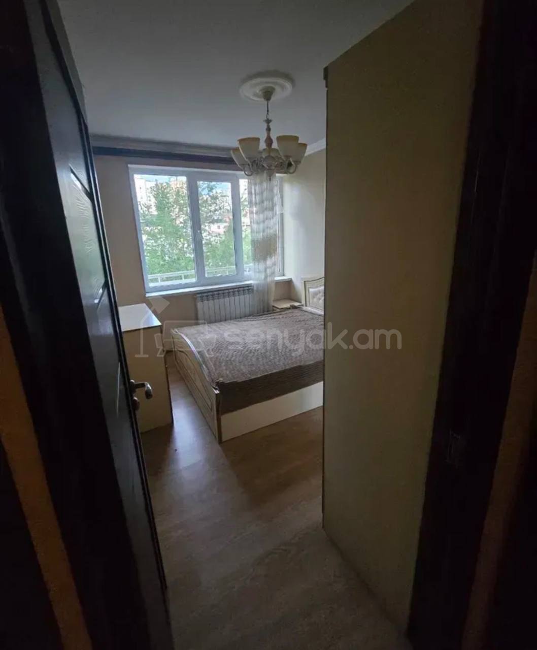 3 Սենյականոց Բնակարան Քարե Շենքում, 76քմ, 4/9 հարկ, Կապիտալ Վերանորոգված, Կահավորված, Արևկող