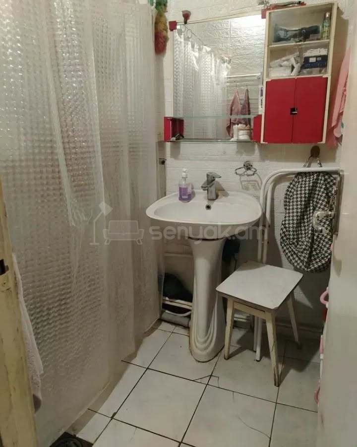 3 Սենյականոց Բնակարան, 80քմ, 1/8 հարկ, Նորմալ Վիճակում