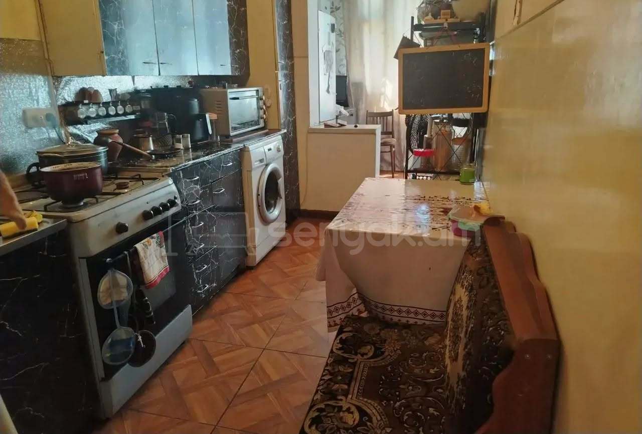 3 Սենյականոց Բնակարան, 80քմ, 1/8 հարկ, Նորմալ Վիճակում