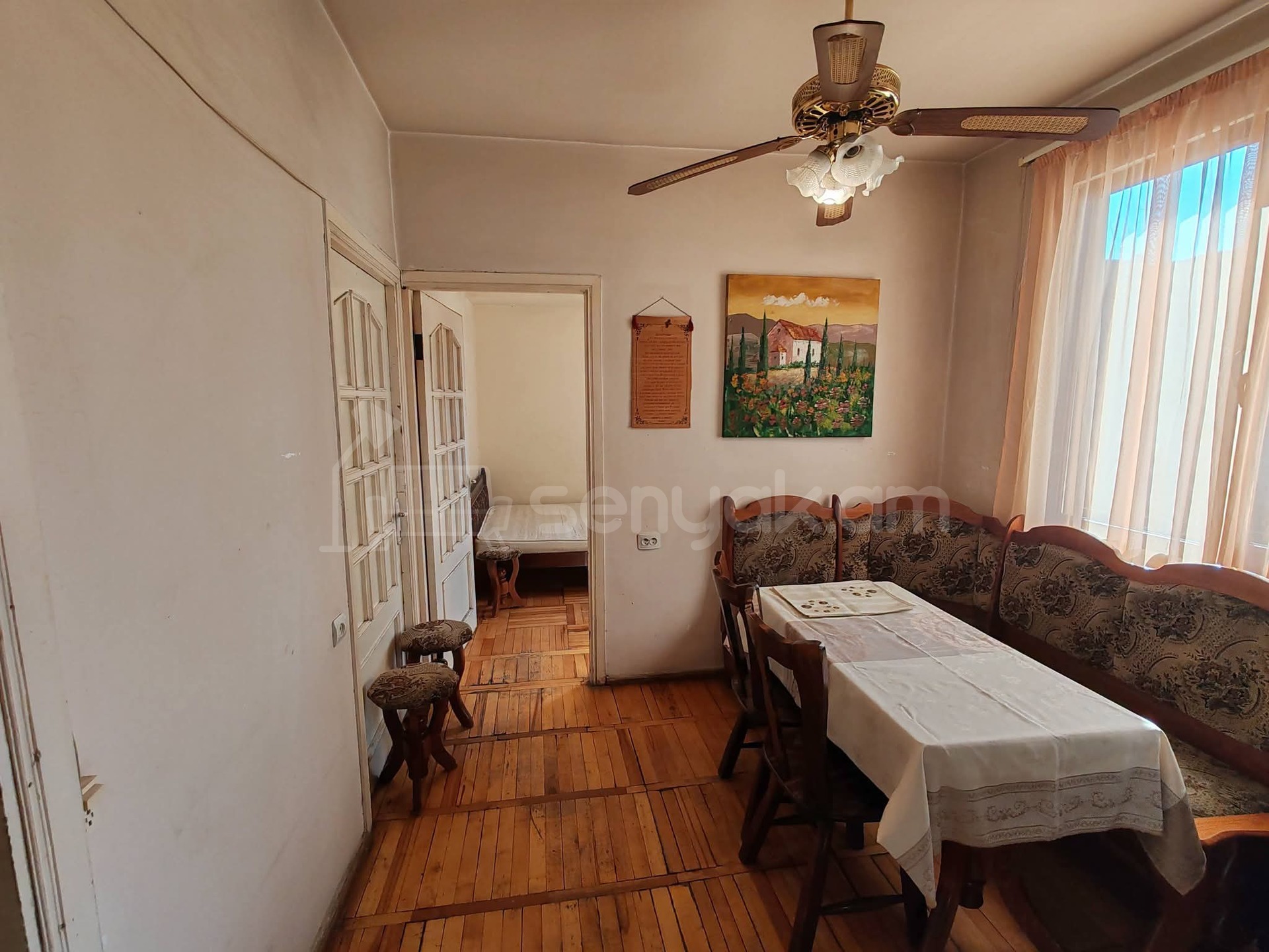 3 Սենյականոց Բնակարան, 85քմ, 5/9 հարկ, Պետական Վիճակում, Կահավորված
