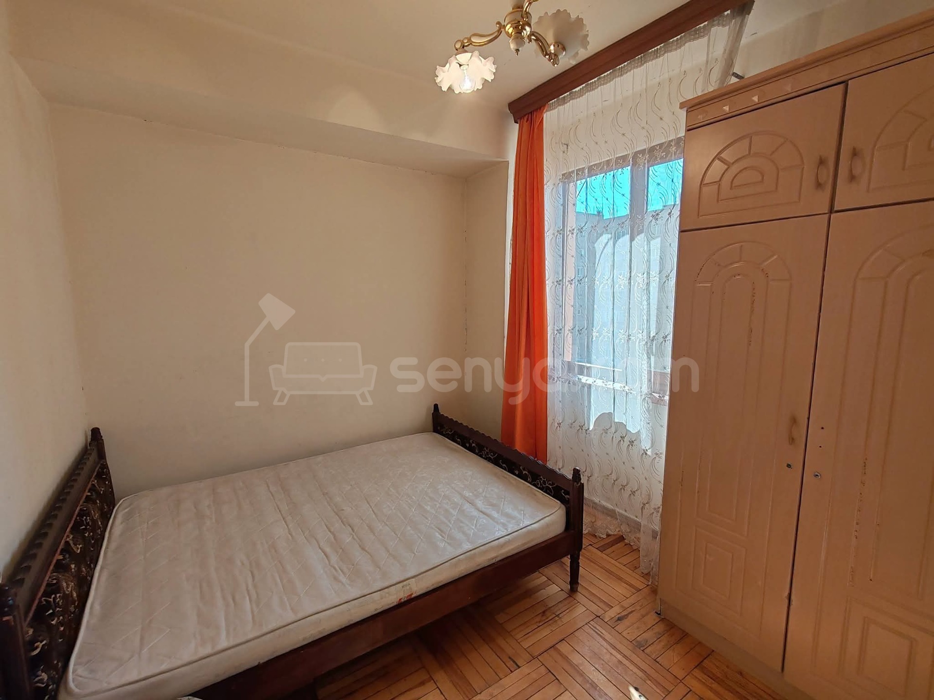 3 Սենյականոց Բնակարան, 85քմ, 5/9 հարկ, Պետական Վիճակում, Կահավորված