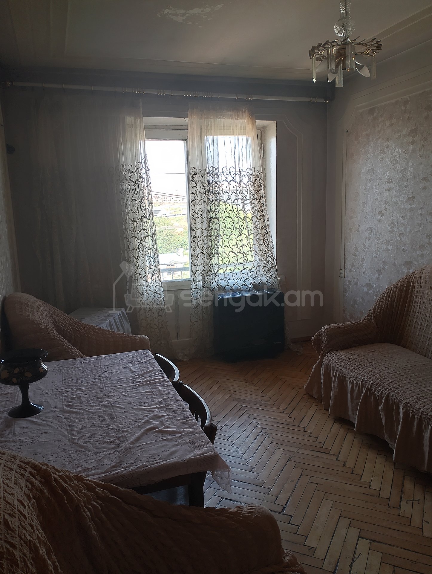 2 Սենյականոց Բնակարան Քարե Շենքում, 56քմ, 5/5 հարկ, Պետական Վիճակում, Կահավորված, Արևկող