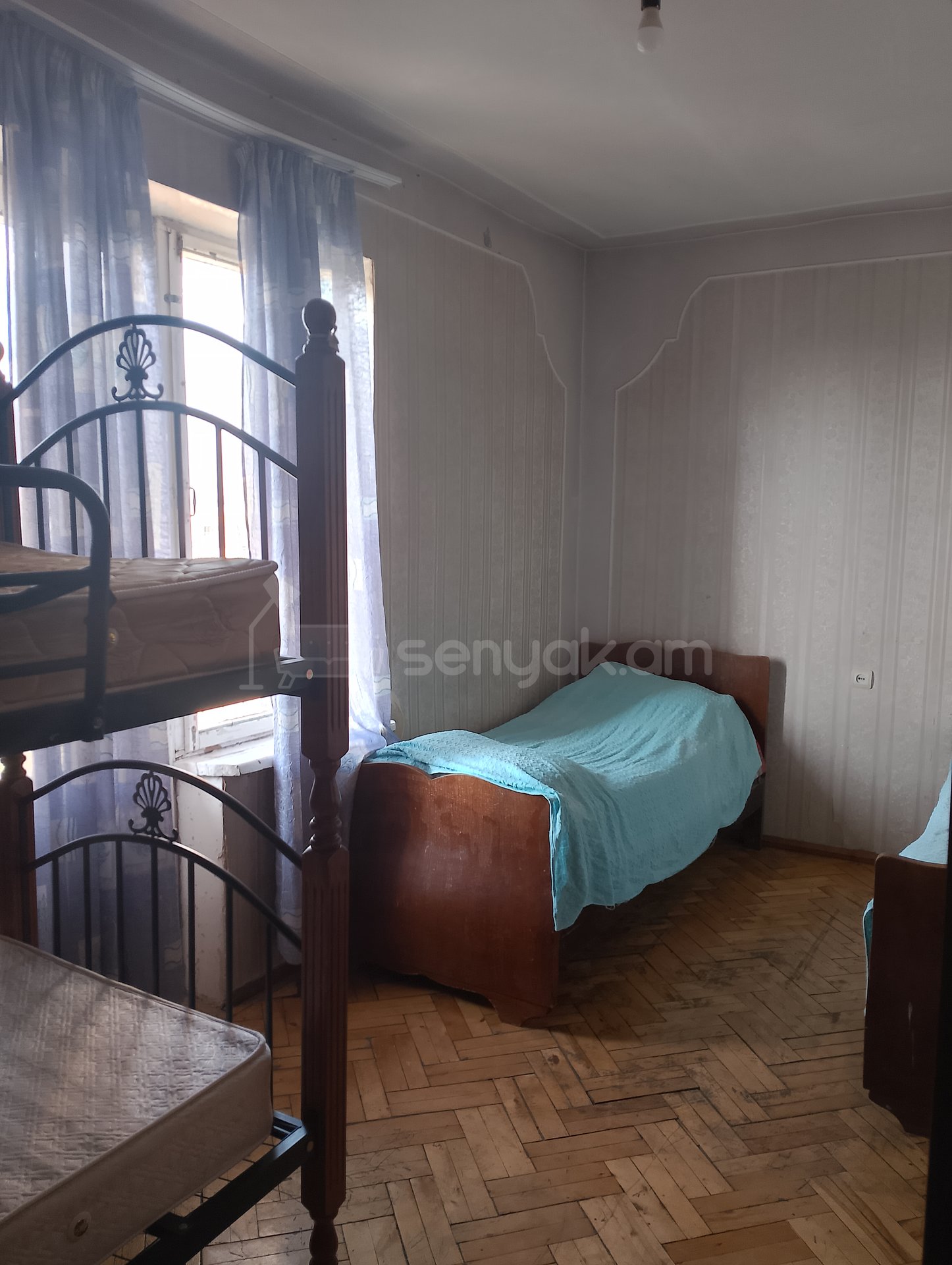 2 Սենյականոց Բնակարան Քարե Շենքում, 56քմ, 5/5 հարկ, Պետական Վիճակում, Կահավորված, Արևկող
