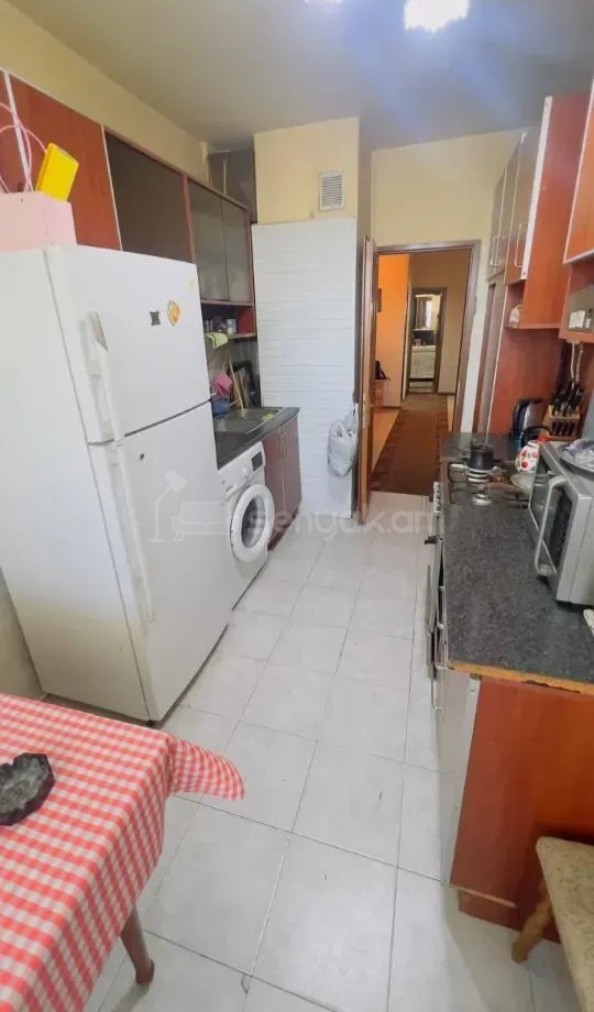 4 Սենյականոց Բնակարան Քարե Շենքում, 82քմ, 14/16 հարկ, Կապիտալ Վերանորոգված, Կահավորված