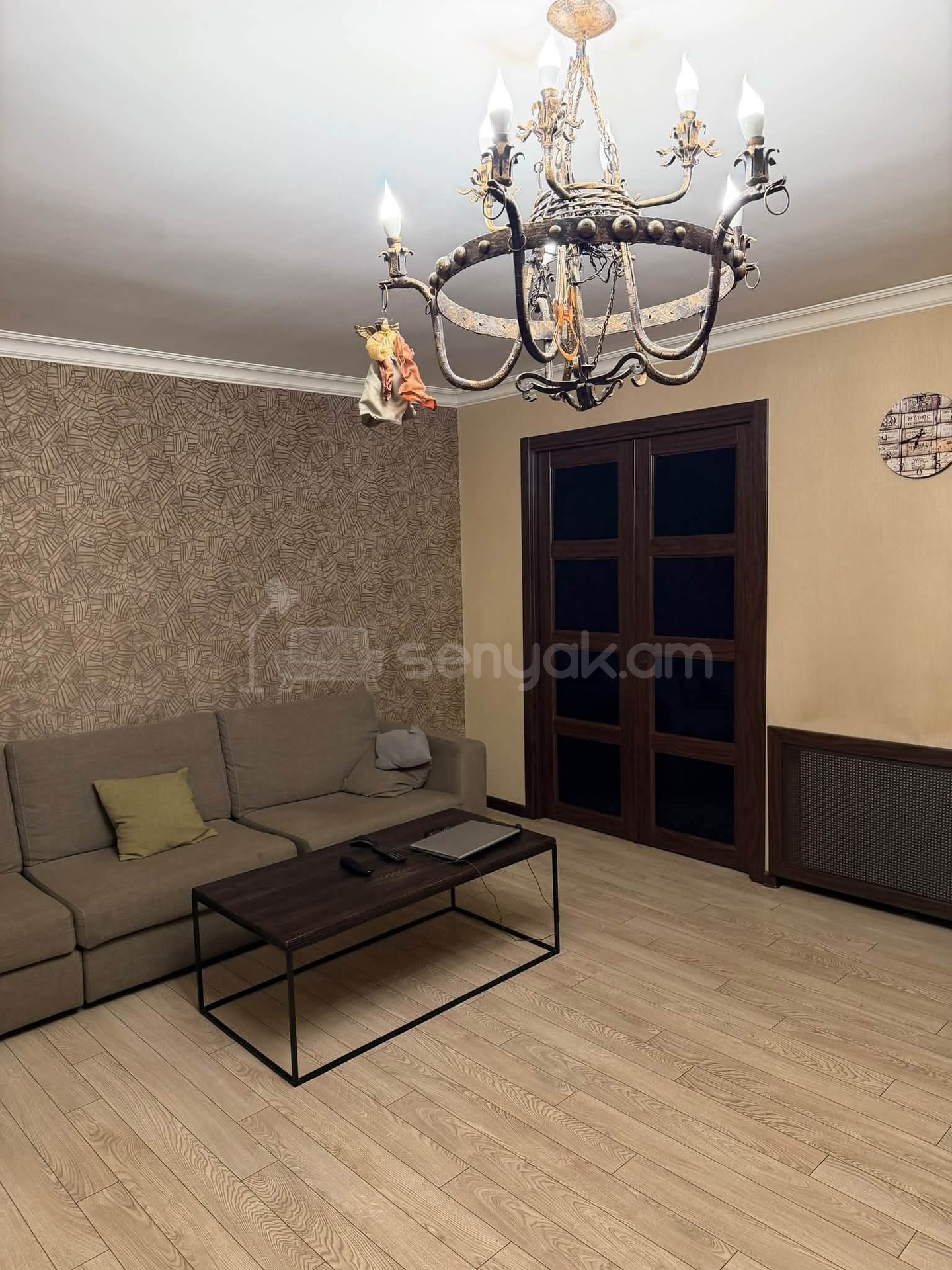 3 Սենյականոց Բնակարան Քարե Շենքում, 93քմ, 2/5 հարկ, Կապիտալ Վերանորոգված