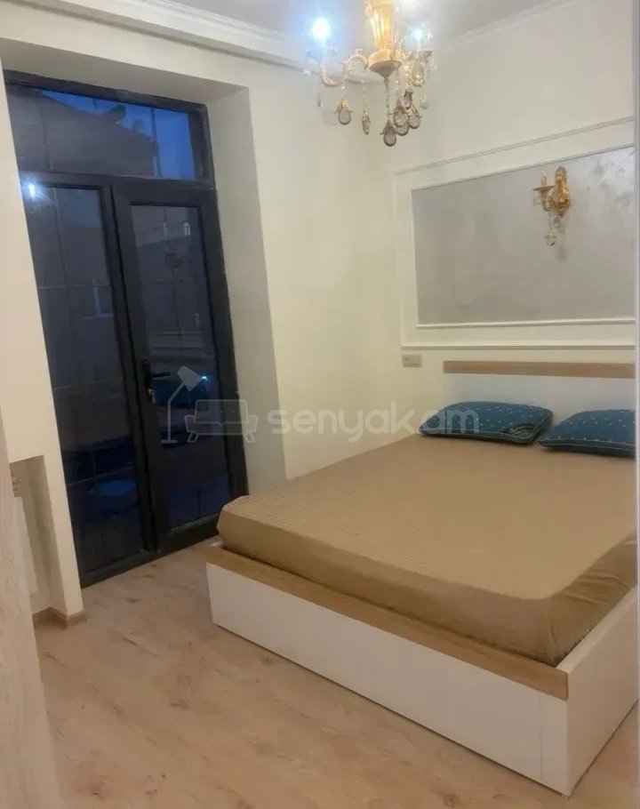 2 Սենյականոց Բնակարան Քարե Շենքում, 40քմ, 3/5 հարկ, Կապիտալ Վերանորոգված, Կահավորված
