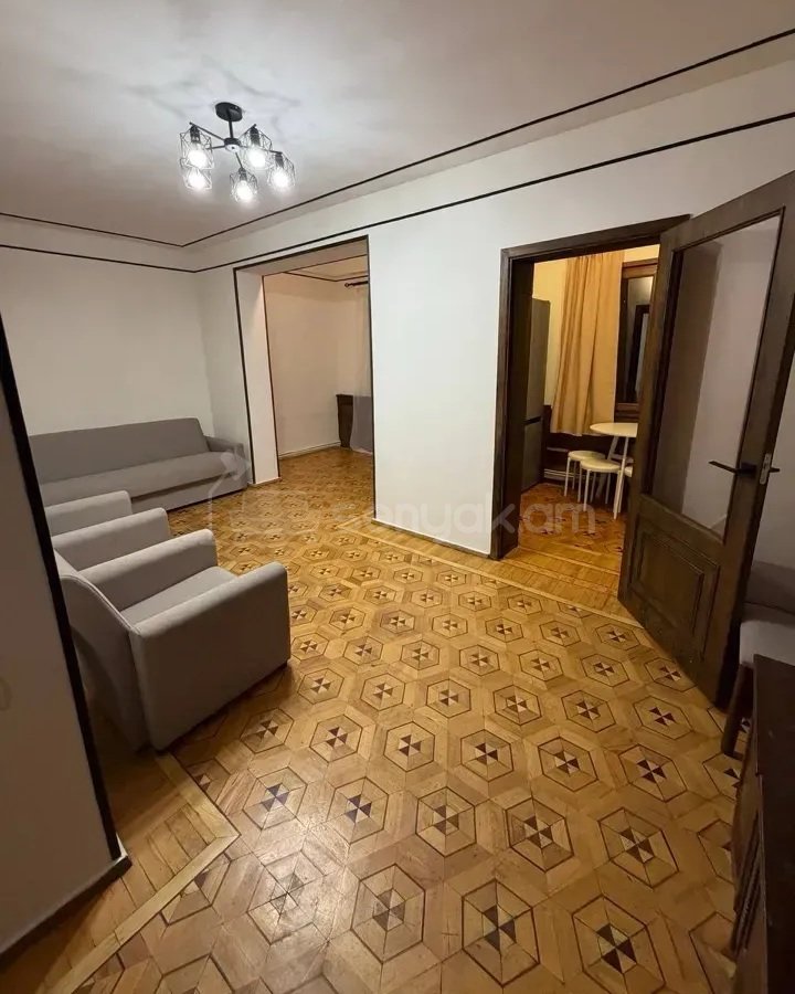 2 Սենյականոց Բնակարան Քարե Շենքում, 60քմ, 2/9 հարկ, Կապիտալ Վերանորոգված, Կահավորված
