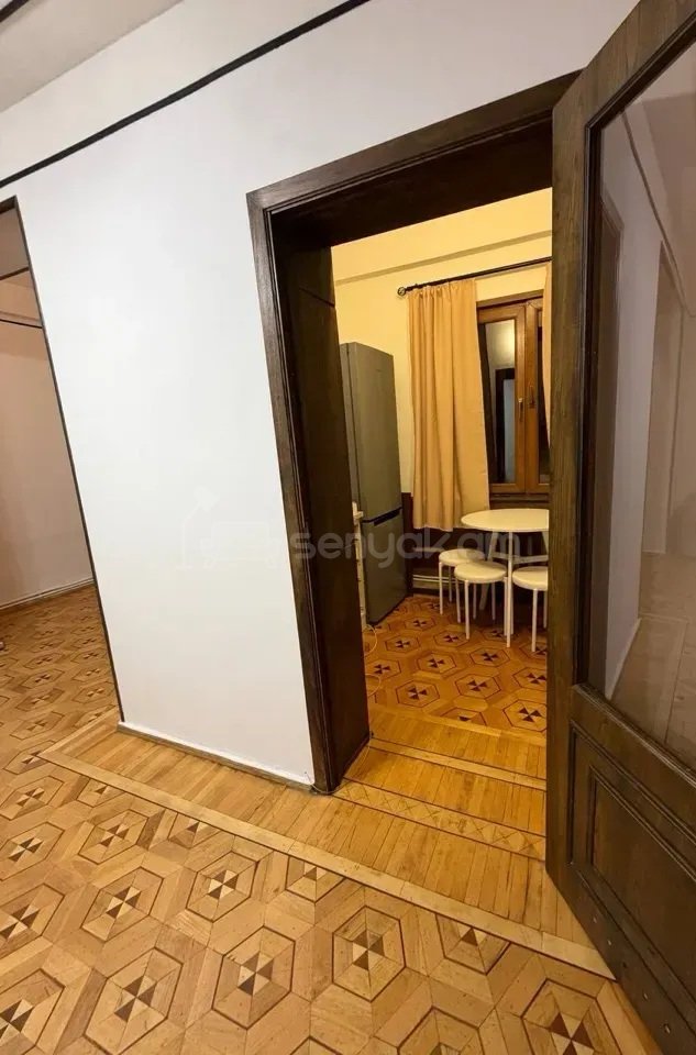 2 Սենյականոց Բնակարան Քարե Շենքում, 60քմ, 2/9 հարկ, Կապիտալ Վերանորոգված, Կահավորված