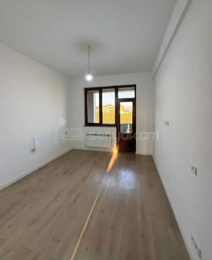 3 Սենյականոց Բնակարան Նորակառույցում, 111քմ, 12/13 հարկ, Կապիտալ Վերանորոգված