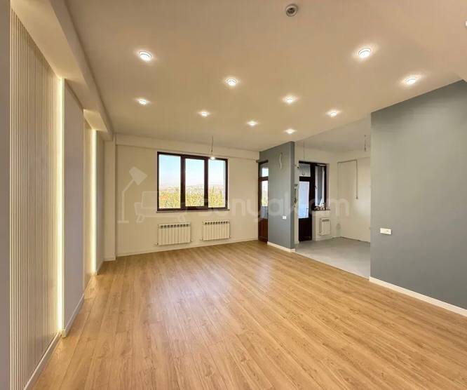3 Սենյականոց Բնակարան Նորակառույցում, 111քմ, 12/13 հարկ, Կապիտալ Վերանորոգված