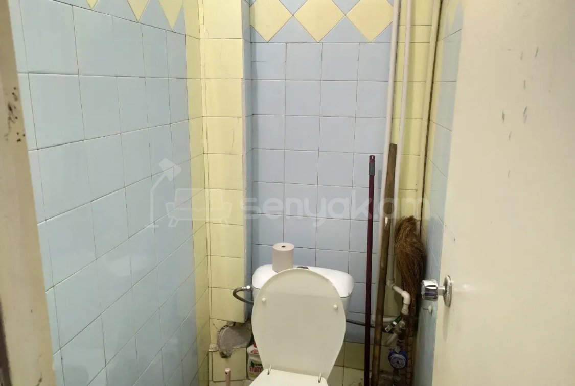 3 Սենյականոց Բնակարան Քարե Շենքում, 92քմ, 5/5 հարկ, Պետական Վիճակում