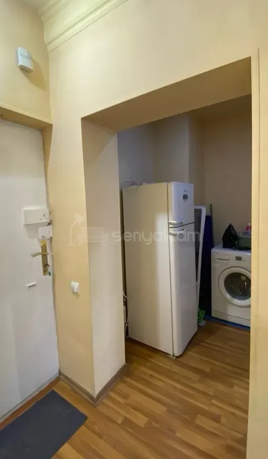 2 Սենյականոց Բնակարան Քարե Շենքում, 45քմ, 2/9 հարկ, Կապիտալ Վերանորոգված, Կահավորված