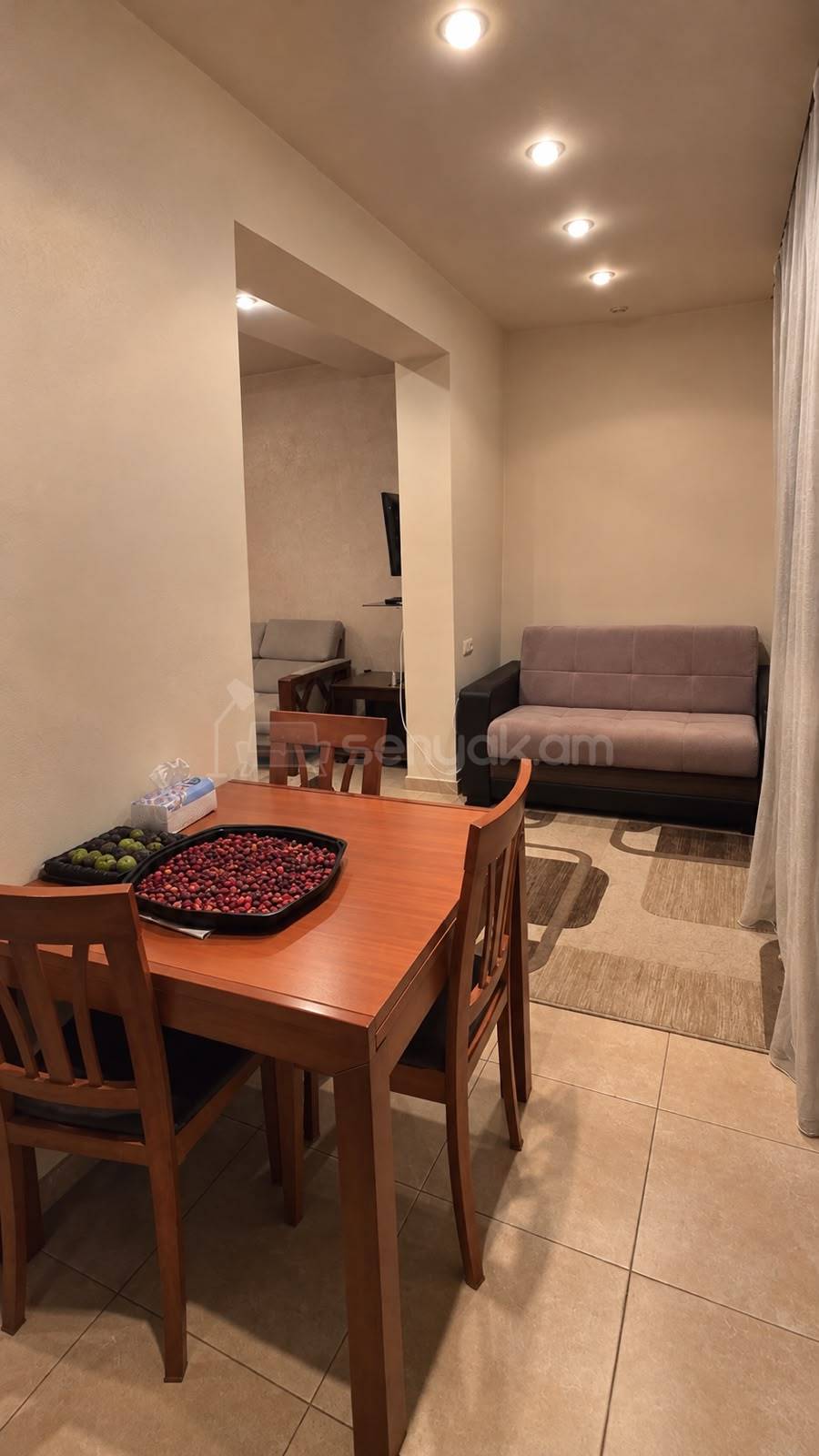 2 Սենյականոց Բնակարան, 60քմ, 2/5 հարկ, Դիզայներական Վերանորոգված, Կահավորված, Արևկող