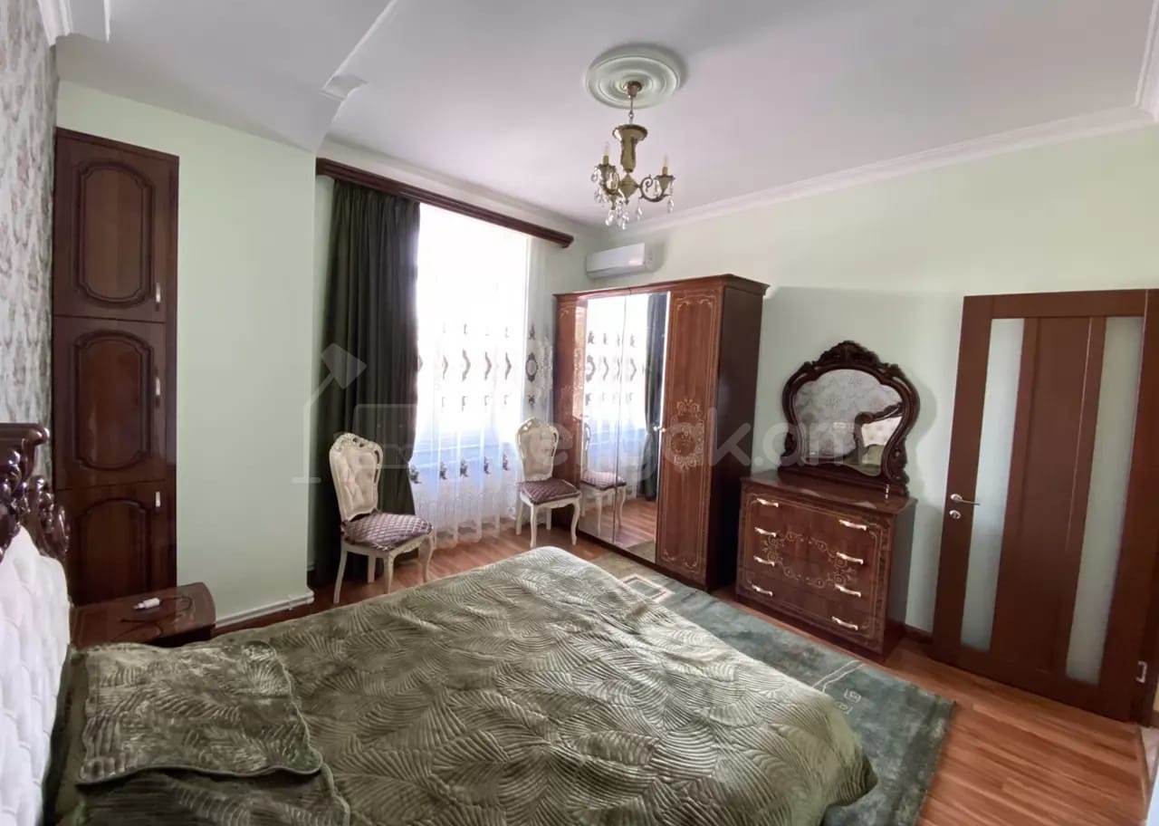 3 Սենյականոց Բնակարան Քարե Շենքում, 80քմ, 2/5 հարկ, Կապիտալ Վերանորոգված