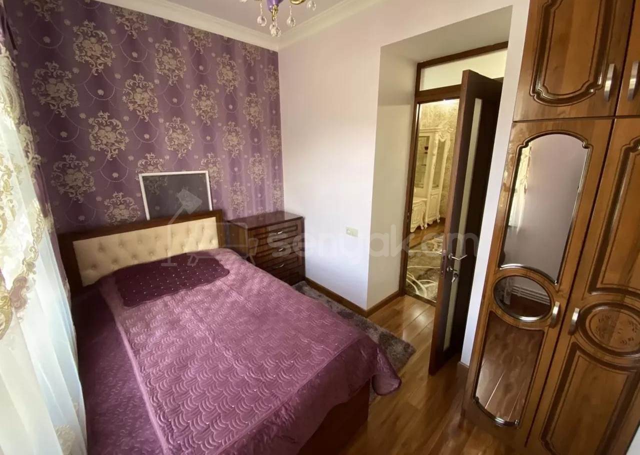 3 Սենյականոց Բնակարան Քարե Շենքում, 80քմ, 2/5 հարկ, Կապիտալ Վերանորոգված