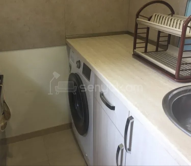 2 Սենյականոց Բնակարան Քարե Շենքում, 56քմ, 2/2 հարկ, Կապիտալ Վերանորոգված, Կահավորված