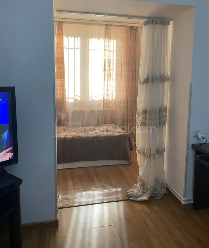 3 Սենյականոց Բնակարան Քարե Շենքում, 80քմ, 2/5 հարկ, Կապիտալ Վերանորոգված, Կահավորված, Արևկող