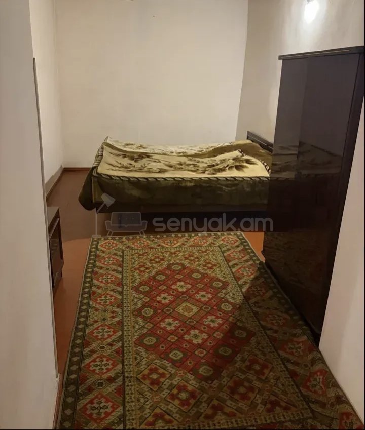 3 Սենյականոց Բնակարան Քարե Շենքում, 78քմ, 2/2 հարկ, Կապիտալ Վերանորոգված, Կահավորված