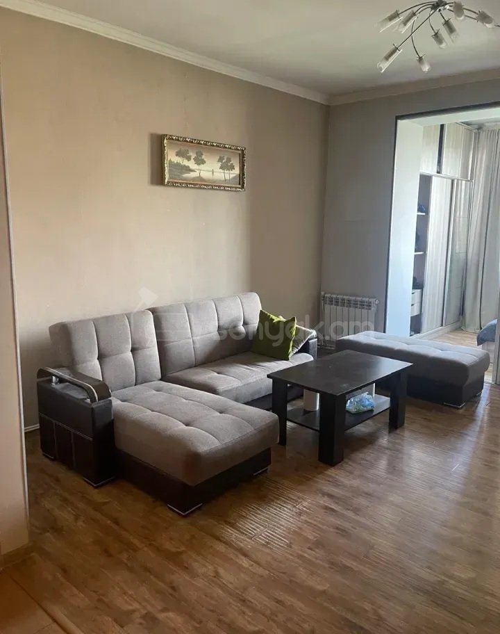 3 Սենյականոց Բնակարան Քարե Շենքում, 70քմ, 5/5 հարկ, Կապիտալ Վերանորոգված, Կահավորված