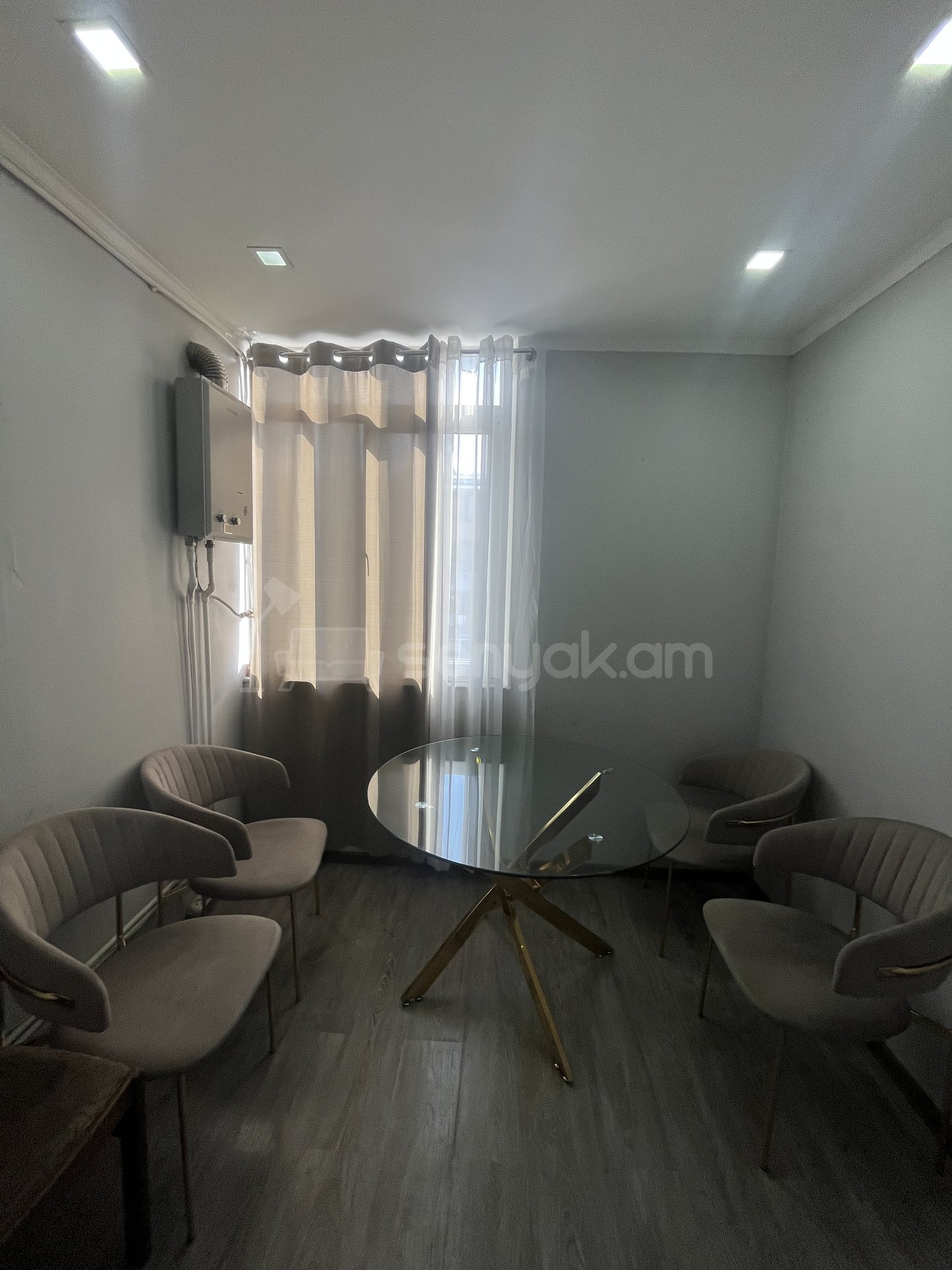 1 Սենյականոց Բնակարան, 45քմ, 4/5 հարկ, Դիզայներական Վերանորոգված