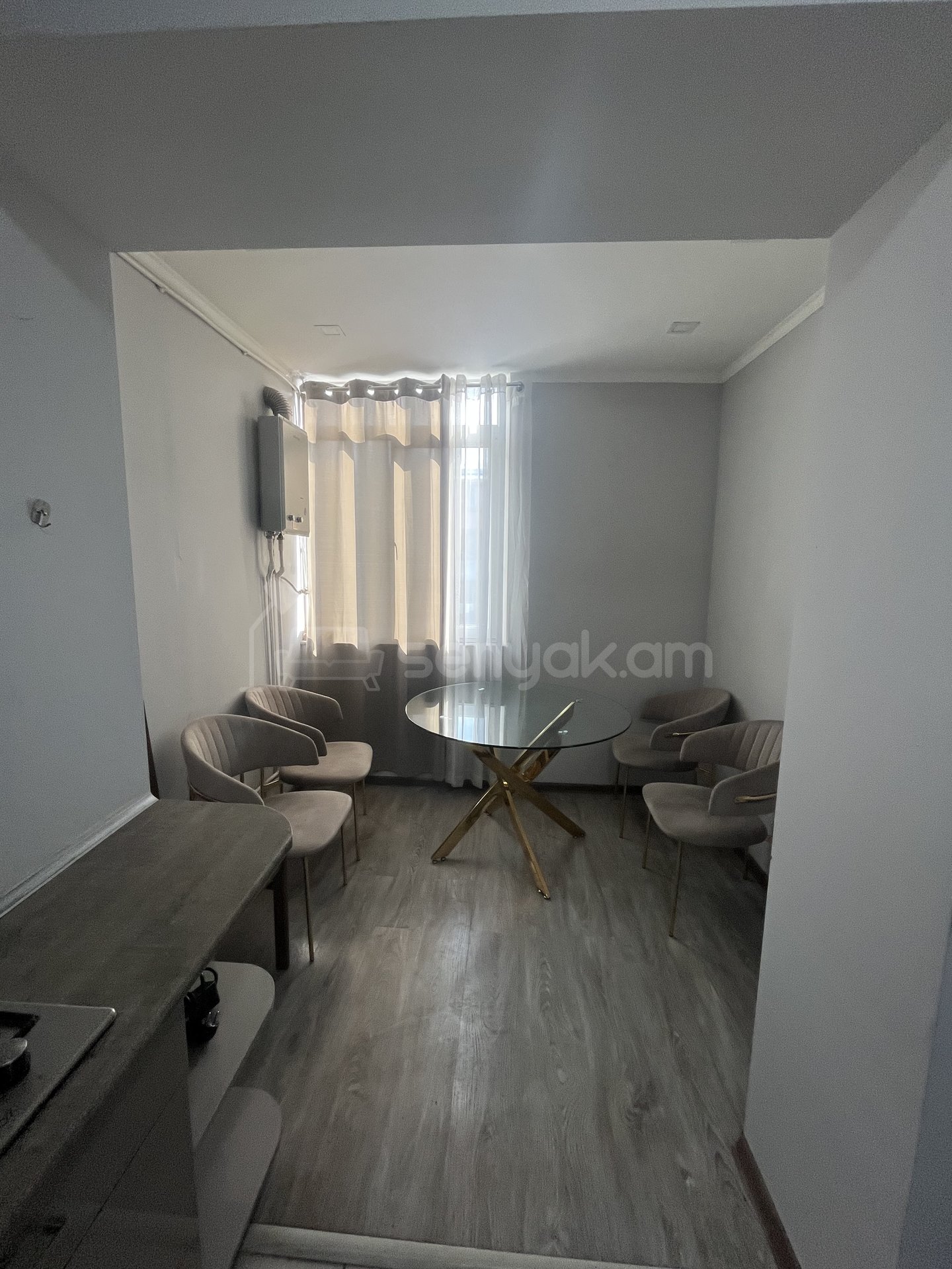 1 Սենյականոց Բնակարան, 45քմ, 4/5 հարկ, Դիզայներական Վերանորոգված
