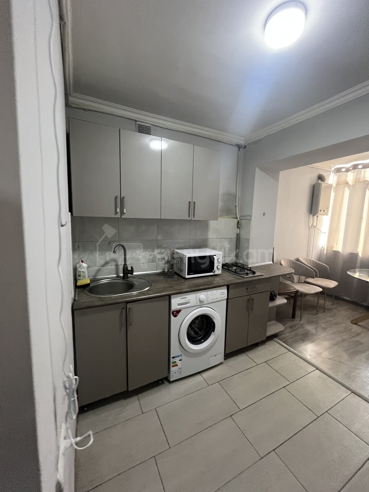 1 Սենյականոց Բնակարան, 45քմ, 4/5 հարկ, Դիզայներական Վերանորոգված
