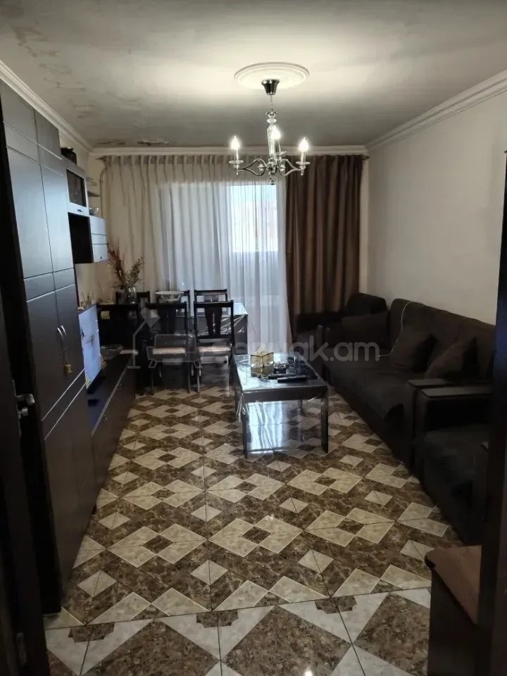 2 Սենյականոց Բնակարան Քարե Շենքում, 57քմ, 5/5 հարկ, Կոսմետիկ Վերանորոգված