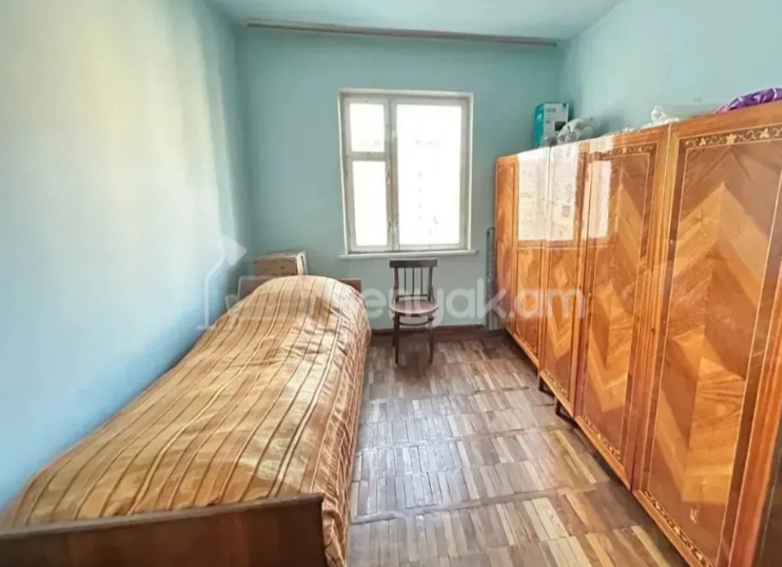 3 Սենյականոց Բնակարան, 79քմ, 8/9 հարկ, Պետական Վիճակում