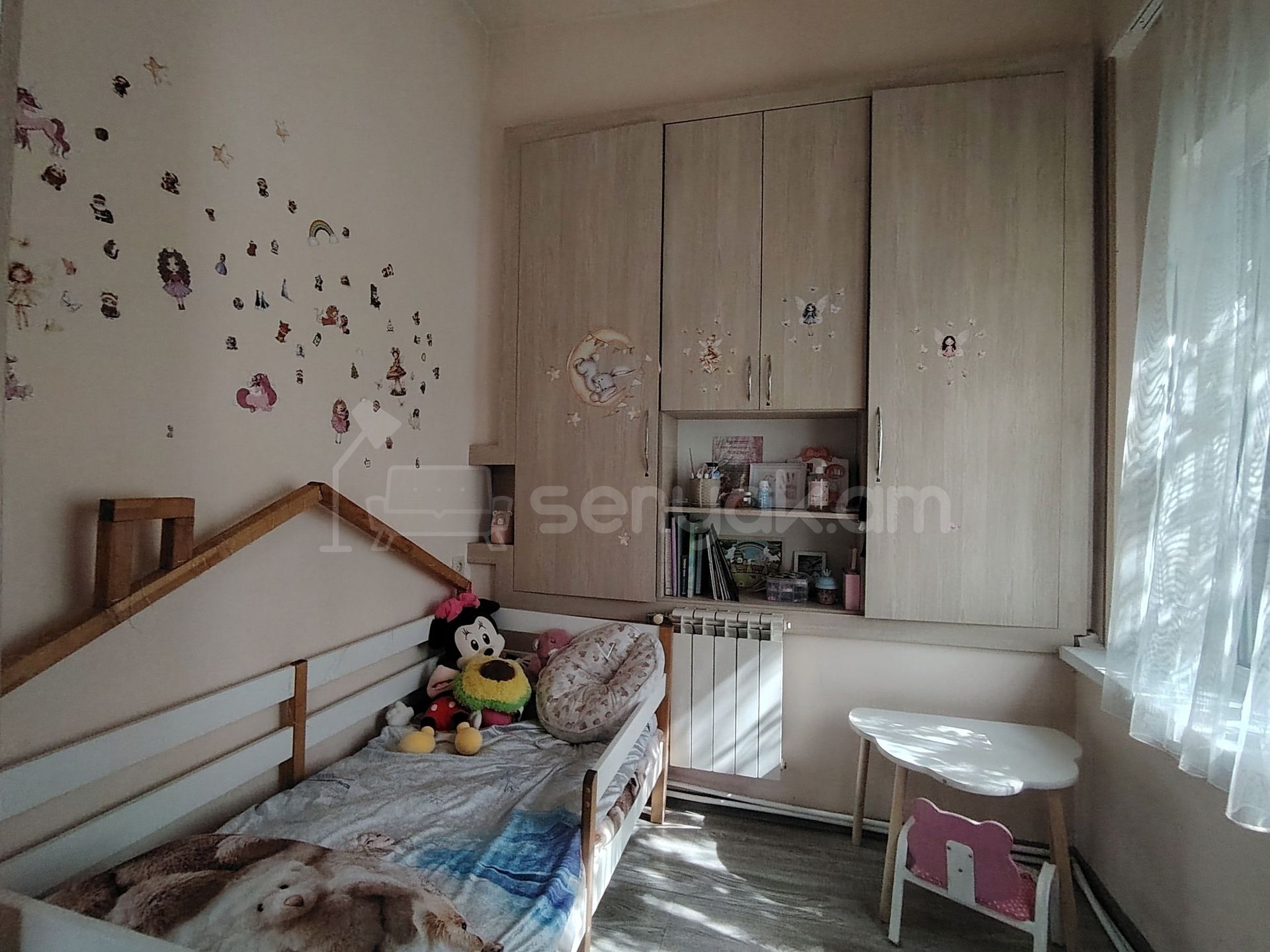 4 Սենյականոց Բնակարան Քարե Շենքում, 87քմ, 2/2 հարկ, Կոսմետիկ Վերանորոգված