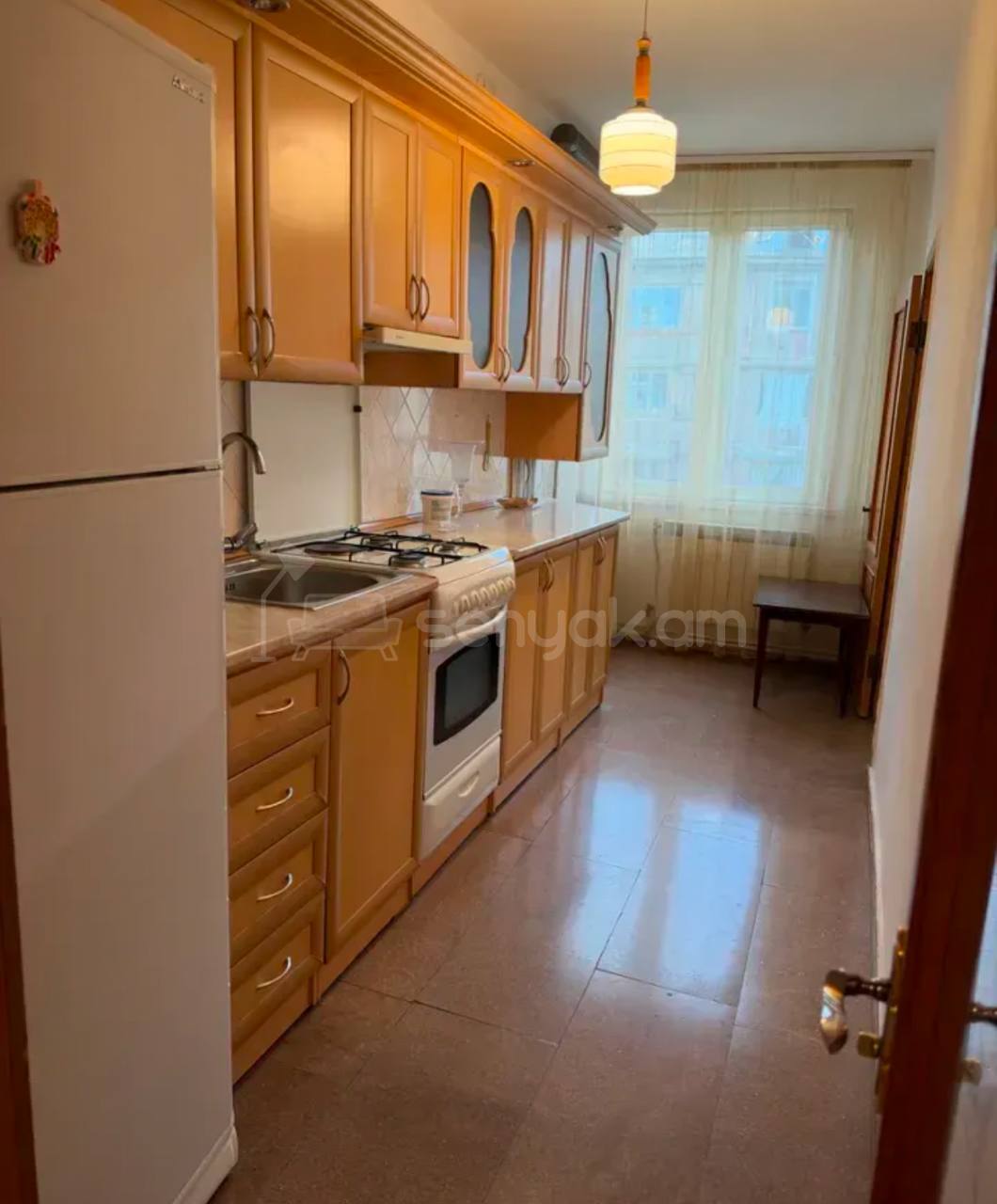 3 Սենյականոց Բնակարան Քարե Շենքում, 90քմ, 4/5 հարկ, Կապիտալ Վերանորոգված, Կահավորված, Արևկող