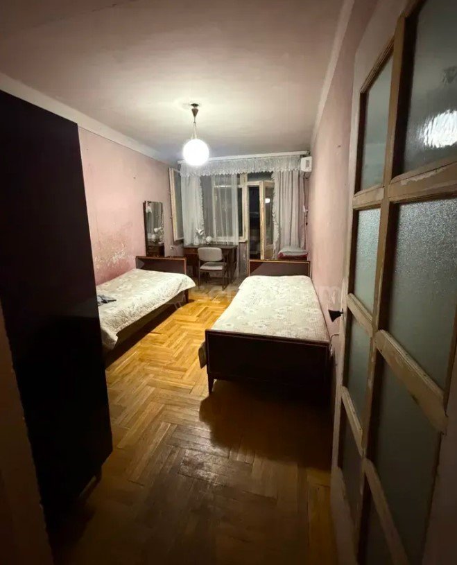 3 Սենյականոց Բնակարան Քարե Շենքում, 95քմ, 2/7 հարկ, Կոսմետիկ Վերանորոգված