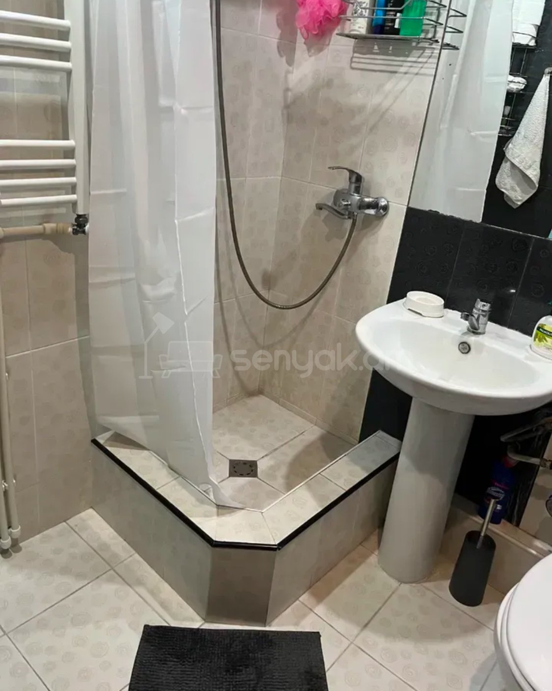 3 Սենյականոց Բնակարան Քարե Շենքում, 55քմ, 5/5 հարկ, Նորմալ Վիճակում