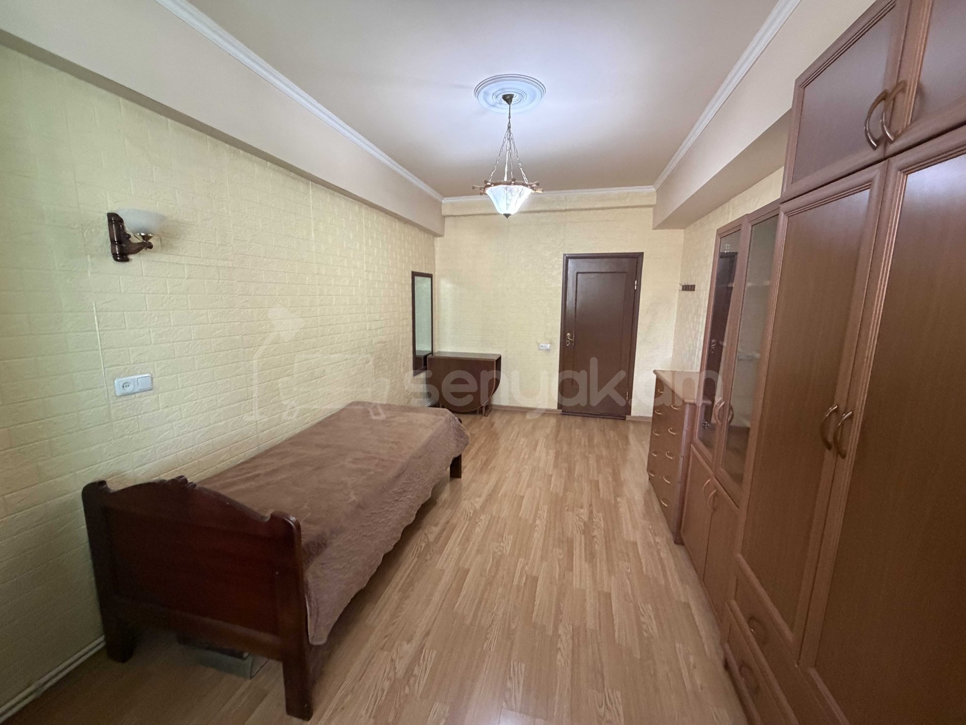 3 Սենյականոց Բնակարան, 95քմ, 2/10 հարկ, Կապիտալ Վերանորոգված, Կահավորված, Արևկող