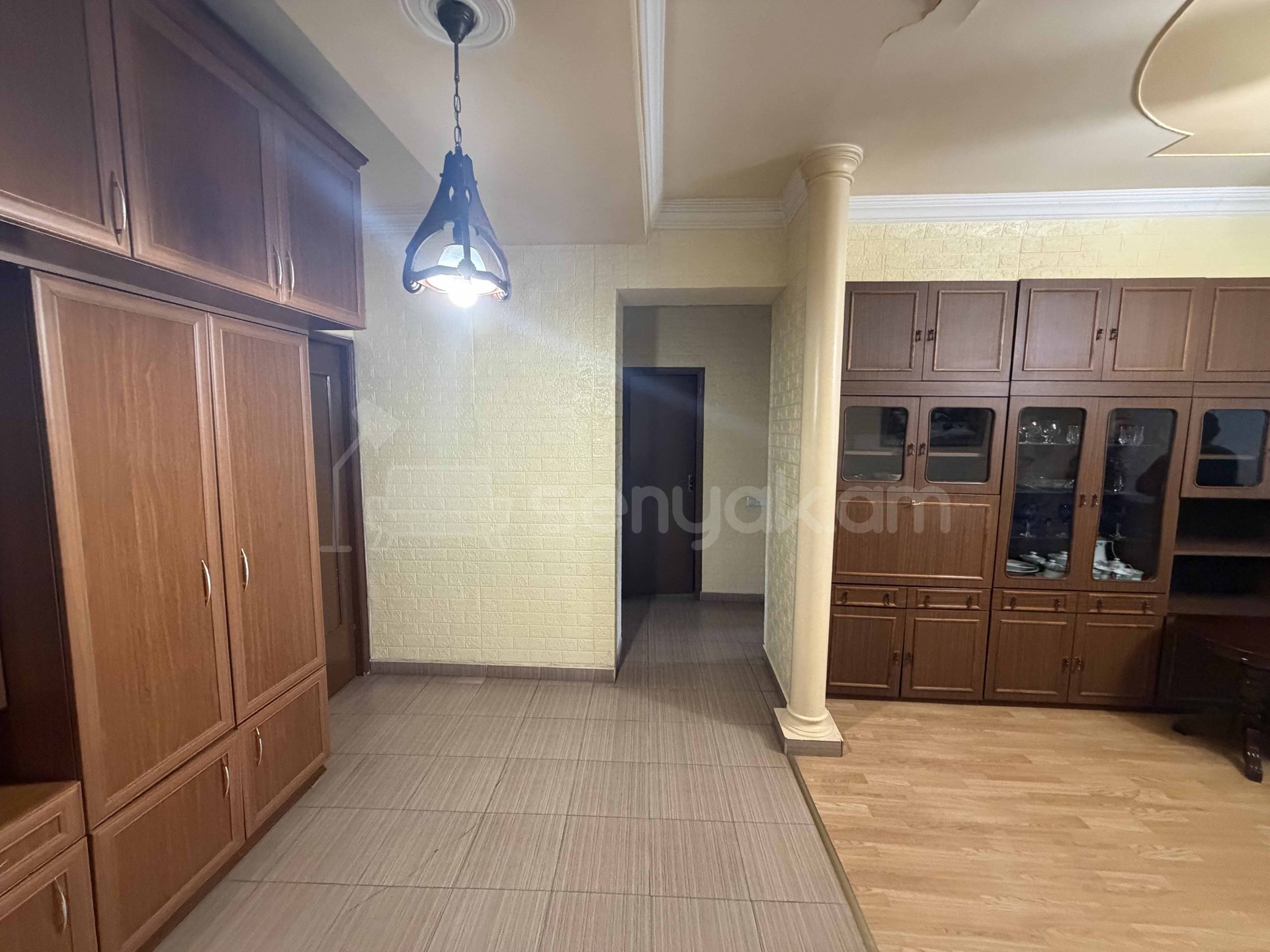 3 Սենյականոց Բնակարան, 95քմ, 2/10 հարկ, Կապիտալ Վերանորոգված, Կահավորված, Արևկող