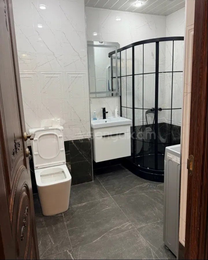 3 Սենյականոց Բնակարան, 86քմ, 9/9 հարկ, Դիզայներական Վերանորոգված, Կահավորված, Արևկող