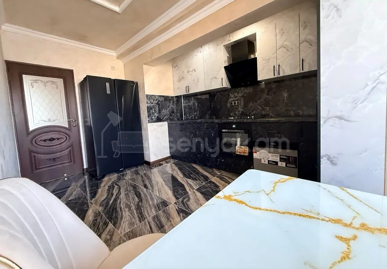 3 Սենյականոց Բնակարան, 86քմ, 9/9 հարկ, Դիզայներական Վերանորոգված, Կահավորված, Արևկող